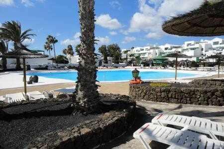 Bonito Apartamento Reformado En Las Coronas Costa Teguise Exterior photo